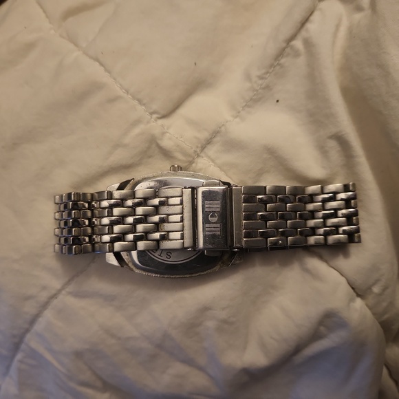 Vintage Calvin Hill Quartz Watch Silver Stainless Steel - Picture 3 of 3